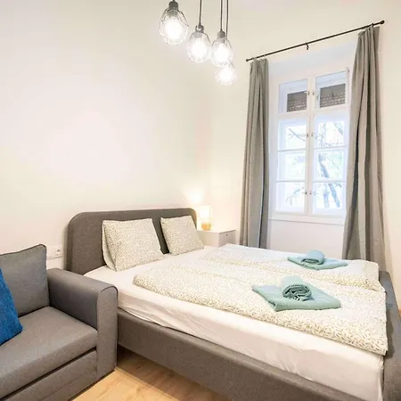 Vibe 17 * Βουδαπέστη